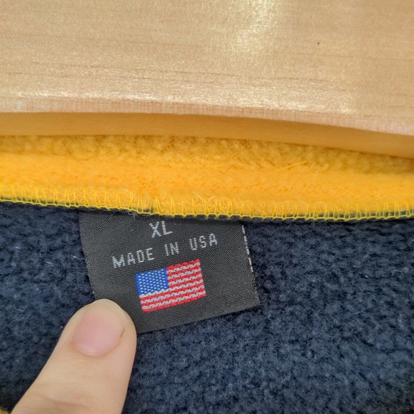 New York Hotel & Casino Mens Fleece Pullover Yellow XL V-Neck Vintage Made USA - Picture 11 of 15